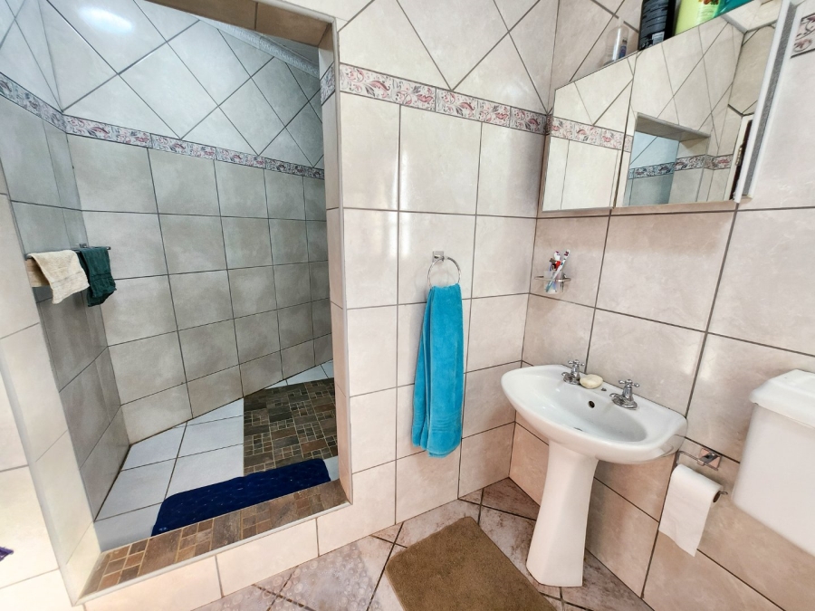3 Bedroom Property for Sale in La Hoff North West